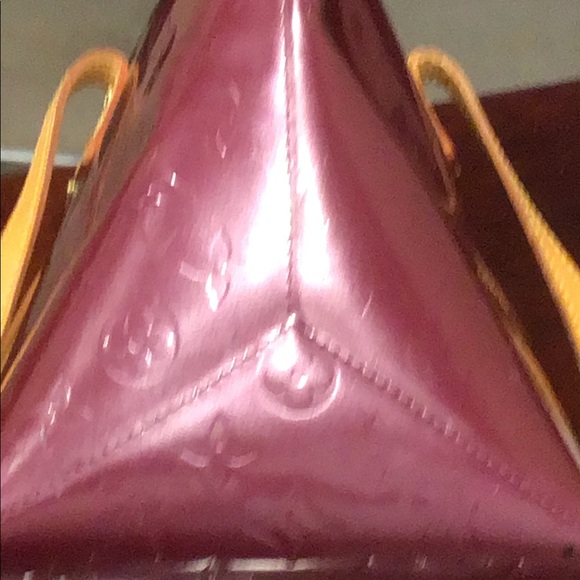 Louis Vuitton Vernis 1000.00 - Picture 7 of 8